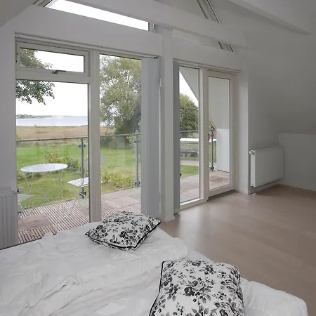 Holiday With Sea View I *